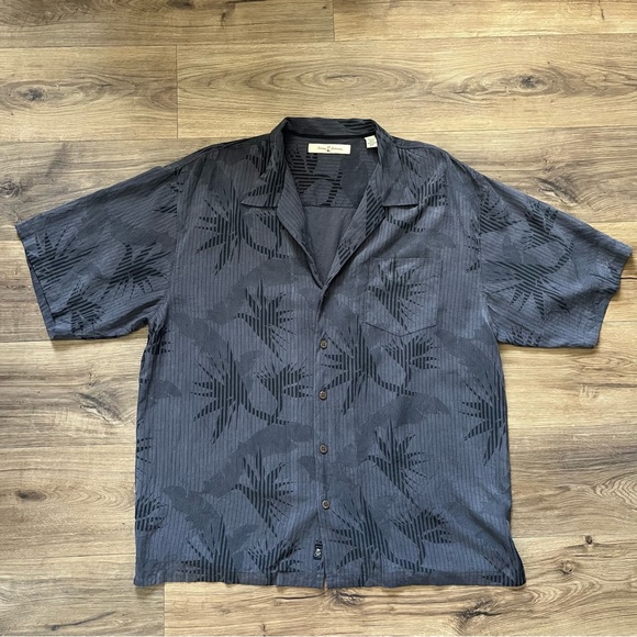 Tommy Bahama Shirts Tommy Bahama Camp Shirt Mens Xl Gray Black